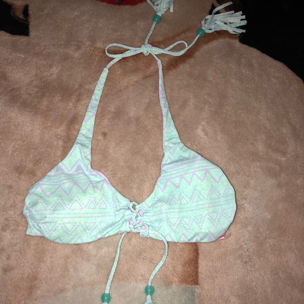 BNWOT Victoria’s Secret Reversible Bikini top